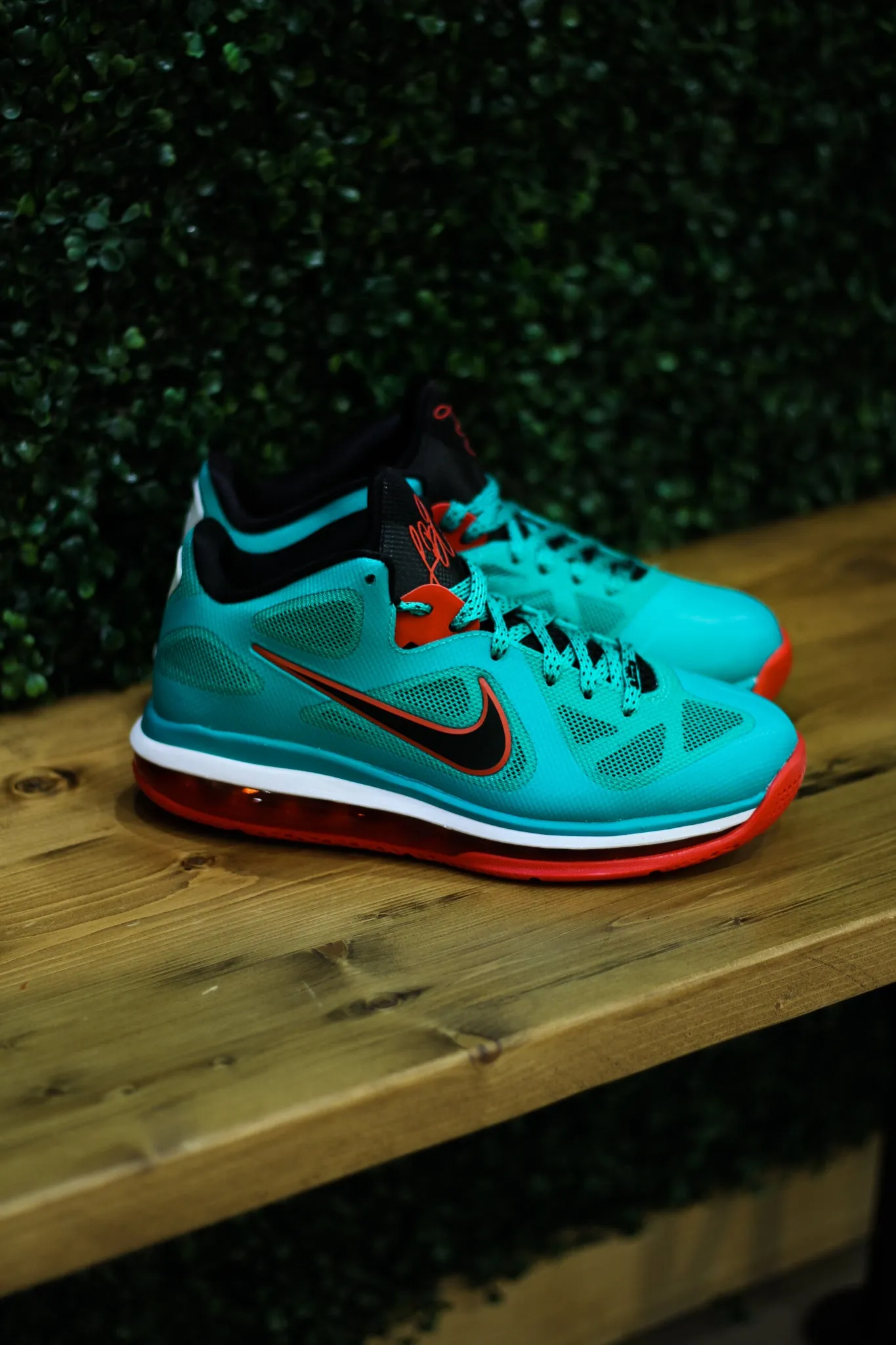 LEBRON IX LOW "REVERSE LIVERPOOL"