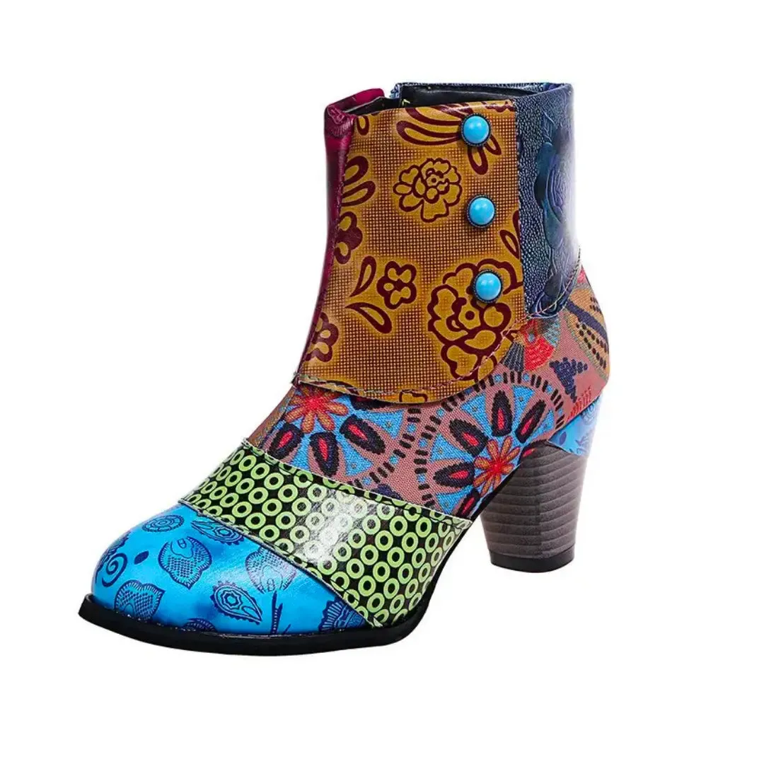 Waterproof Retro Boots for Women – Stylish and Practical Footwear.